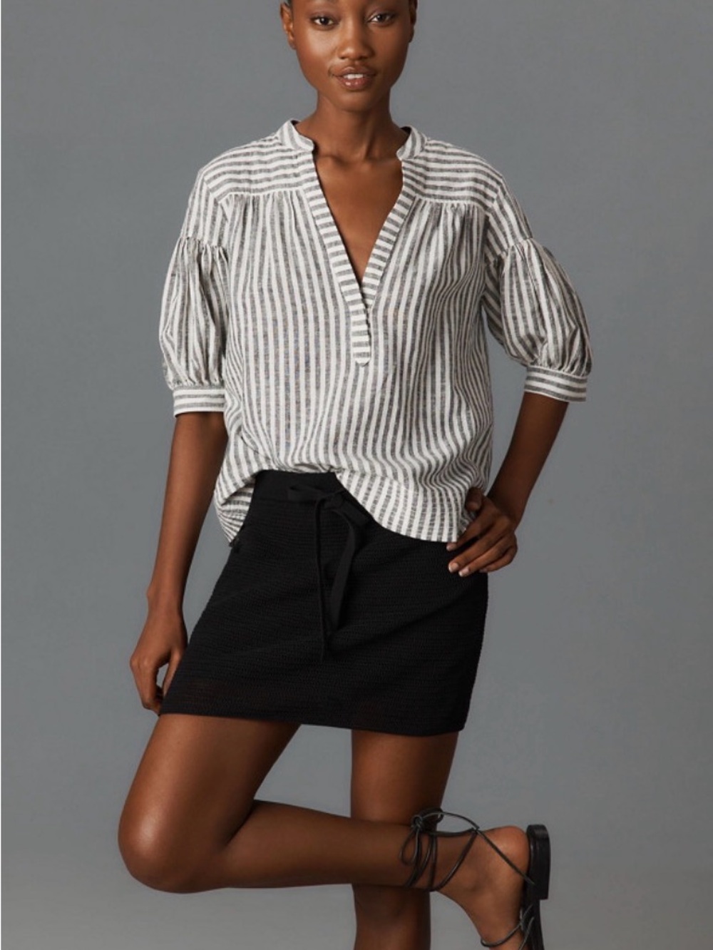 Anthropologie Darcey Striped V-Neck Puff-Sleeve Blouse - White/Gray LARGE